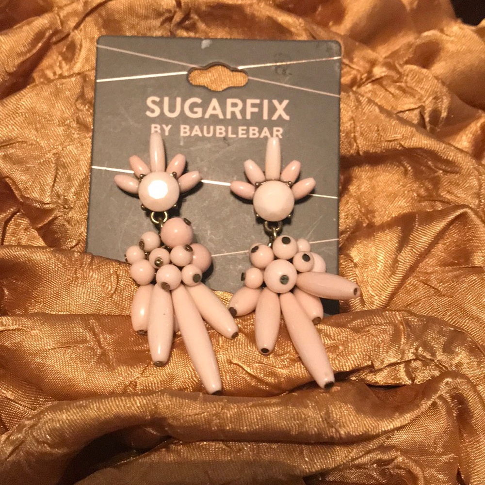 Sugarfix by BAUBLEBAR w/a pretty light pink color